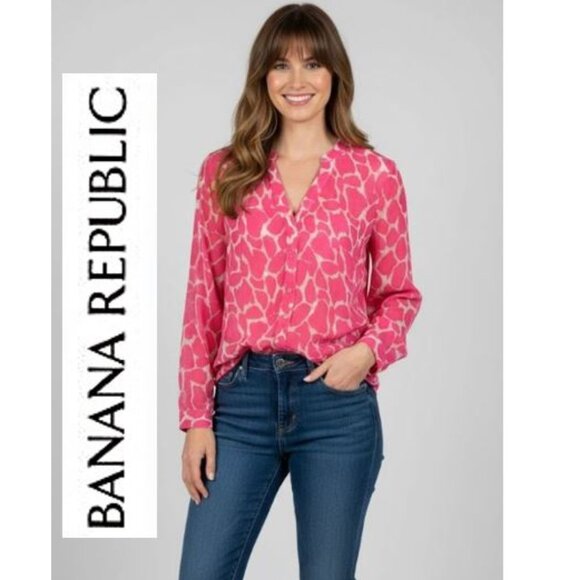 BANANA REPUBLIC - v-neck animal print in a stunning fuchsia pink blouse - Picture 1 of 10